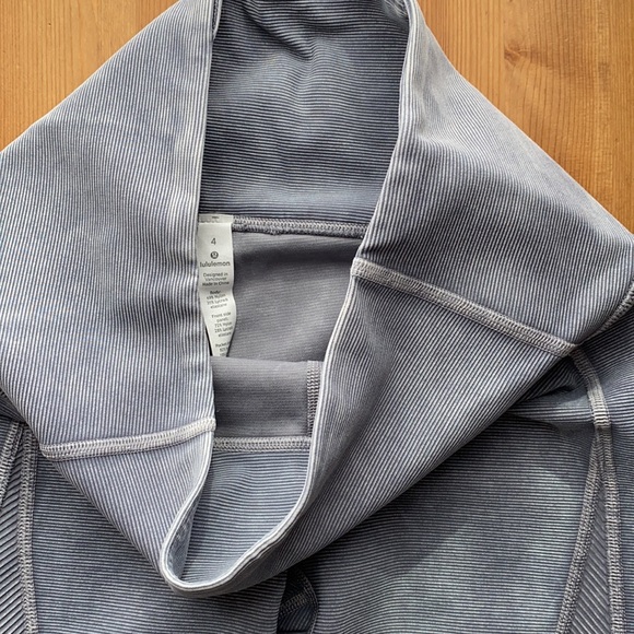 Lululemon Snow Washed Luna Ribbed Wunder Under Crop 23” - Picture 4 of 4